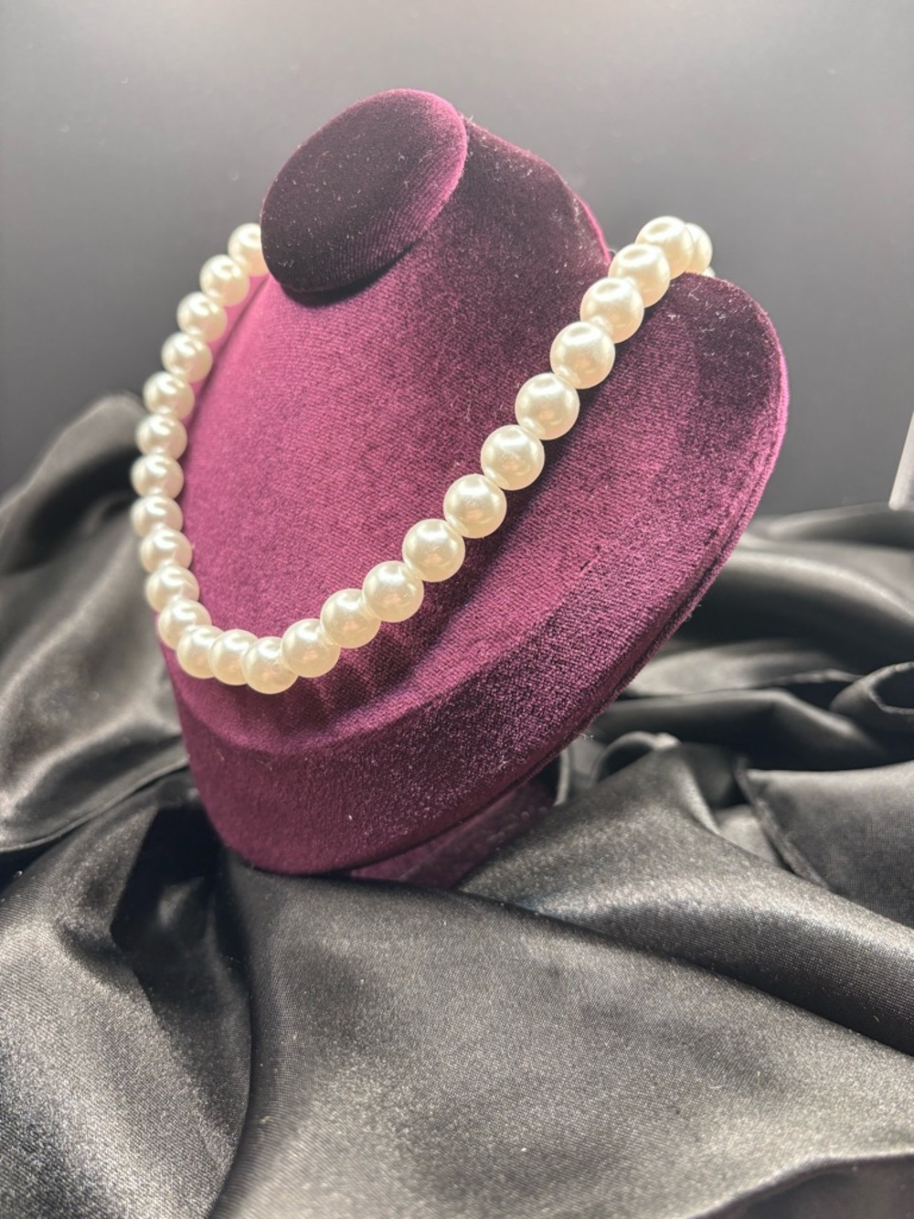 Parisian Style Pearl Chain Necklace Toggle Clasp 18” Minimalist Chic - Picture 3 of 7